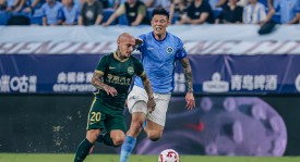 泰山申花中超战平，裁判争议再掀冠军争夺波澜